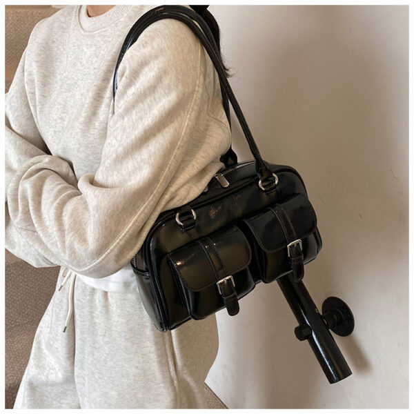 Trendy Shoulder Bag for Women - Black - Image 3